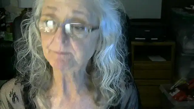 JoleneDelacroix online show from December 3, 2025, 4:13 am