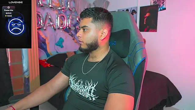 Tiler wolker online show from April 9, 2026, 7:09 pm