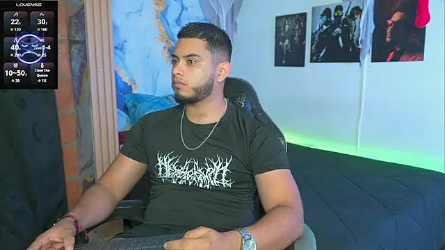 Tiler wolker online show from November 29, 2025, 4:01 am