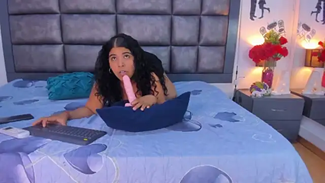 Sasha Picot17 online show from November 3, 2025, 12:53 pm