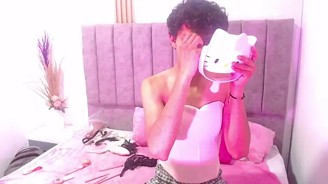 Athenea Zoe online show from October 30, 2025, 8:17 pm