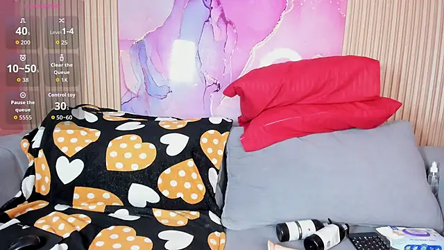 NhoanBrunette online show from November 26, 2025, 12:27 pm