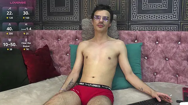 AidenStorm online show from November 15, 2025, 6:12 pm