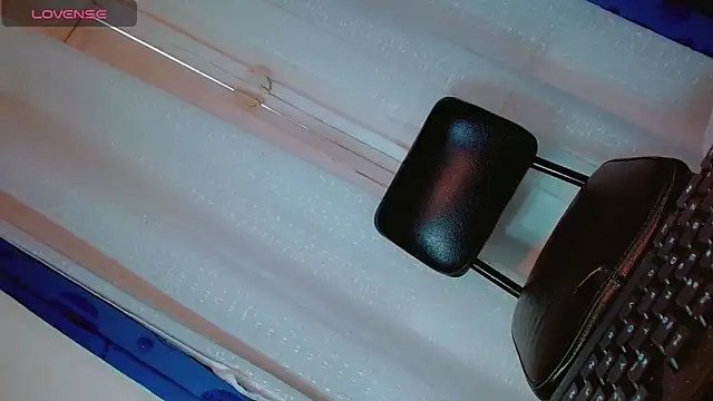 chairahot2 online show from November 23, 2025, 3:44 pm