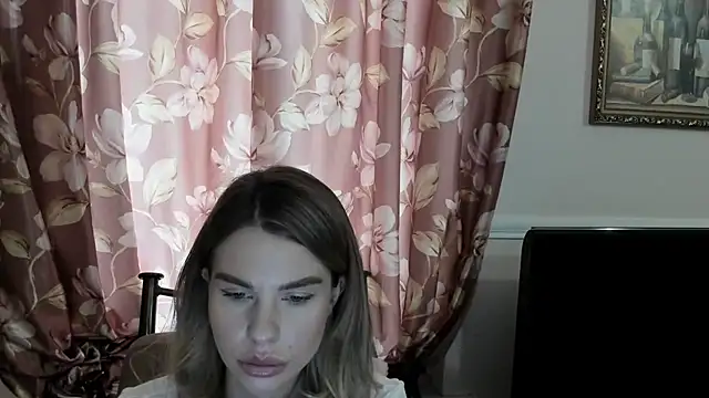 Snapshot of LinaBey chatting on March 3, 2026, 10:11 am LinaBey online show from March 3, 2026, 10:11 am