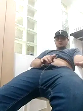 Mrandreuw online show from October 28, 2025, 1:50 am