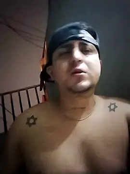 Mrandreuw online show from October 27, 2025, 4:57 am