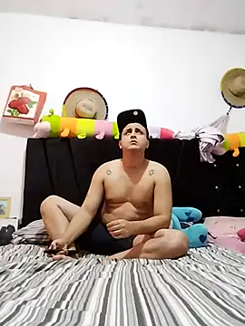 Mrandreuw online show from October 28, 2025, 4:17 pm