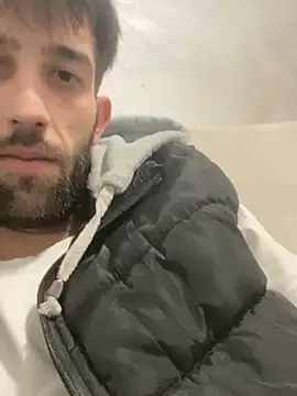 Snapshot of Dondeloquieras4 chatting on February 16, 2026, 1:37 am Dondeloquieras4 online show from February 16, 2026, 1:37 am