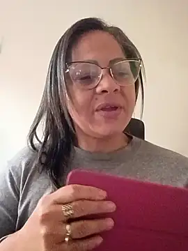 Angie milf50 online show from December 22, 2025, 1:44 pm