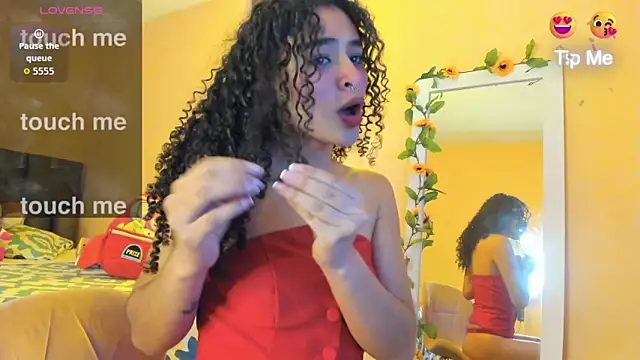 Snapshot of Keniia_rizz chatting on May 12, 2026, 5:30 pm Keniia rizz online show from May 12, 2026, 5:30 pm