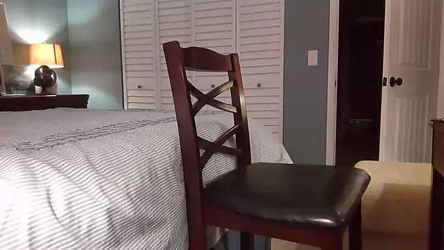 Hooshung mvers8 online show from November 25, 2025, 2:12 am