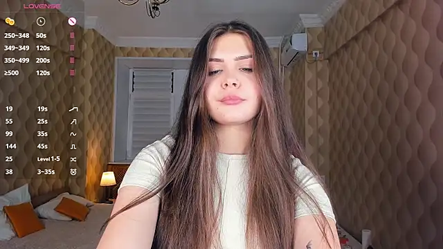 AdelinaIbraham online show from November 5, 2025, 9:51 pm