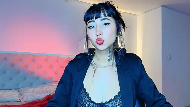 Raven  riot online show from November 20, 2025, 1:01 pm