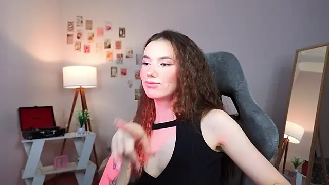 yourfrenchteacher online show from December 19, 2025, 4:27 am