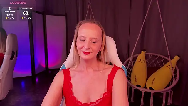 Snapshot of ScarlettPalmer chatting on December 19, 2025, 10:28 am ScarlettPalmer online show from December 19, 2025, 10:28 am