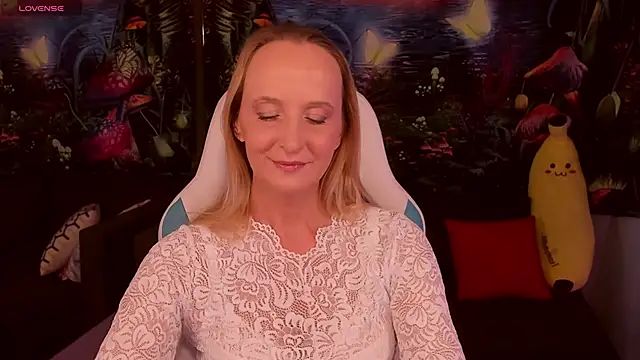 Snapshot of ScarlettPalmer chatting on December 21, 2025, 10:06 am ScarlettPalmer online show from December 21, 2025, 10:06 am