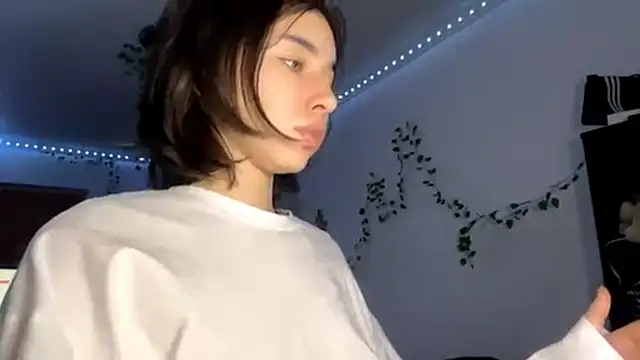 LilithFlamey online show from November 25, 2025, 4:18 pm