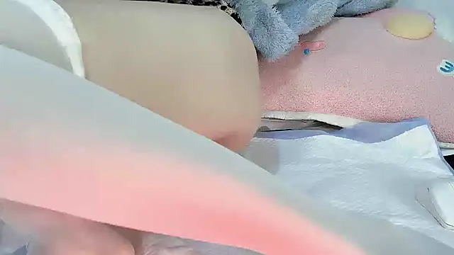 Snapshot of Cherry-666 chatting on December 17, 2025, 9:36 am Cherry-666 online show from December 17, 2025, 9:36 am