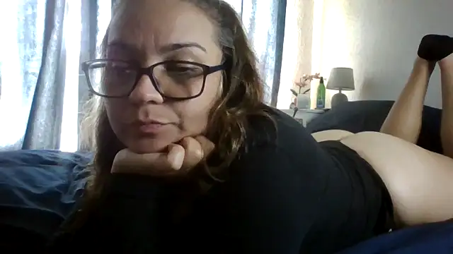 Snapshot of lilMissMarli chatting on January 19, 2026, 12:09 pm lilMissMarli online show from January 19, 2026, 12:09 pm