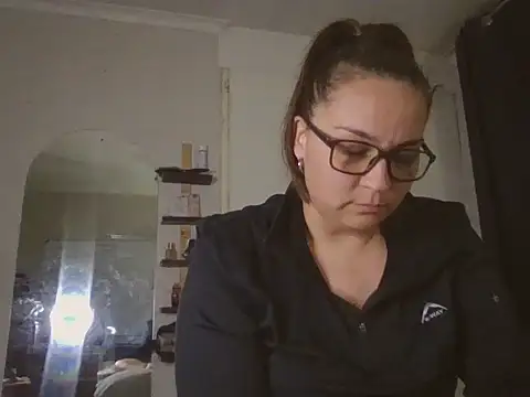 Snapshot of lilMissMarli chatting on November 20, 2025, 7:47 pm lilMissMarli online show from November 20, 2025, 7:47 pm