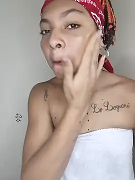 leona sumiza online show from November 2, 2025, 6:35 pm