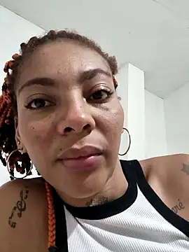 leona sumiza online show from October 28, 2025, 8:30 pm