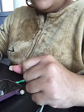 Evil kitty6 online show from November 11, 2025, 4:13 pm