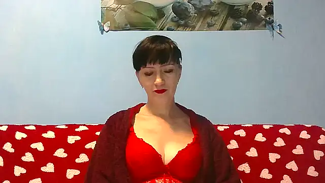 IffetLove42 online show from December 2, 2025, 7:15 pm