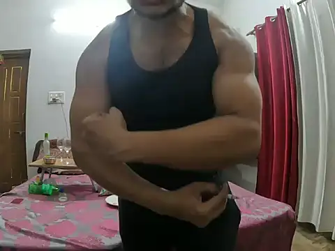 virginboy021 online show from November 7, 2025, 6:01 pm