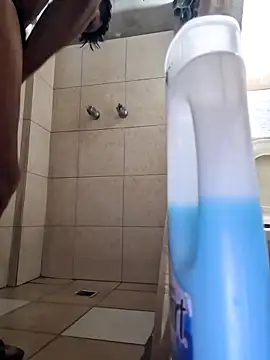 sanz957 online show from April 15, 2026, 2:06 am