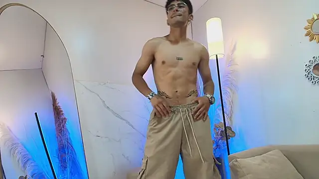 SexyAndresito22 online show from November 9, 2025, 6:01 pm