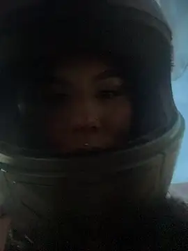 anny  18 online show from November 19, 2025, 10:54 pm