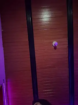 anny  18 online show from November 19, 2025, 10:48 am