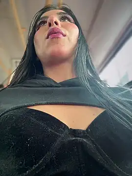 anny  18 online show from November 14, 2025, 8:23 pm