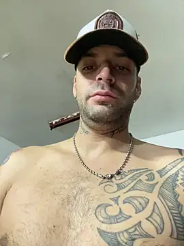 Elbrosss1992 online show from April 17, 2026, 5:54 am