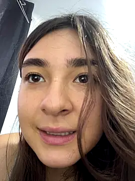 Valentina ro online show from November 20, 2025, 3:56 pm