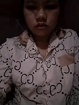 Smay69  online show from November 13, 2025, 10:13 pm