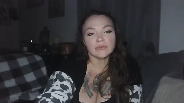 BartenderSteph online show from November 11, 2025, 9:59 am