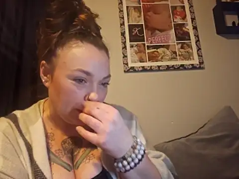 BartenderSteph online show from November 22, 2025, 7:51 am