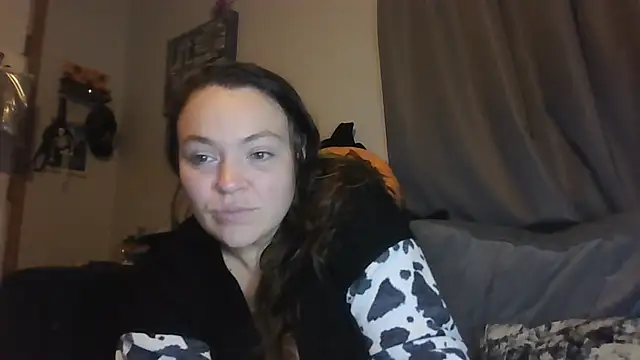 BartenderSteph online show from October 29, 2025, 6:12 am