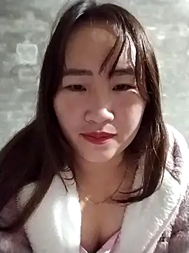 Snapshot of emini-xx chatting on December 17, 2025, 2:38 am emini-xx online show from December 17, 2025, 2:38 am