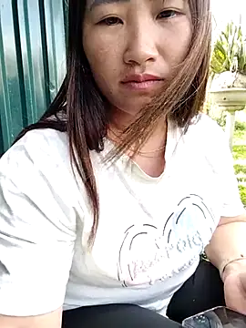 Snapshot of emini-xx chatting on February 15, 2026, 8:13 am emini-xx online show from February 15, 2026, 8:13 am