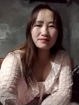 Snapshot of emini-xx chatting on December 21, 2025, 4:47 am emini-xx online show from December 21, 2025, 4:47 am