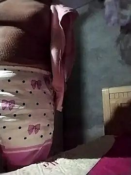 Snapshot of emini-xx chatting on January 8, 2026, 5:57 am emini-xx online show from January 8, 2026, 5:57 am