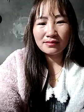 Snapshot of emini-xx chatting on February 1, 2026, 12:31 am emini-xx online show from February 1, 2026, 12:31 am