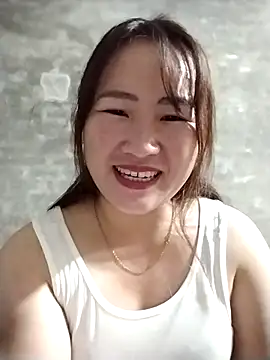 Snapshot of emini-xx chatting on December 23, 2025, 2:33 am emini-xx online show from December 23, 2025, 2:33 am