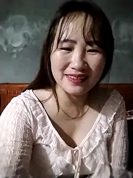 Snapshot of emini-xx chatting on December 20, 2025, 3:26 pm emini-xx online show from December 20, 2025, 3:26 pm