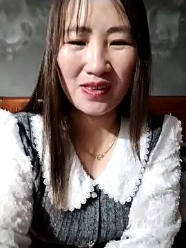 Snapshot of emini-xx chatting on February 20, 2026, 1:57 am emini-xx online show from February 20, 2026, 1:57 am