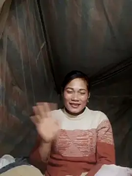 Snapshot of doggy-00 chatting on November 15, 2025, 8:35 pm doggy-00 online show from November 15, 2025, 8:35 pm